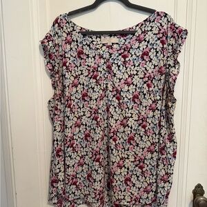 LOFT PLUS Floral Top - Size 22